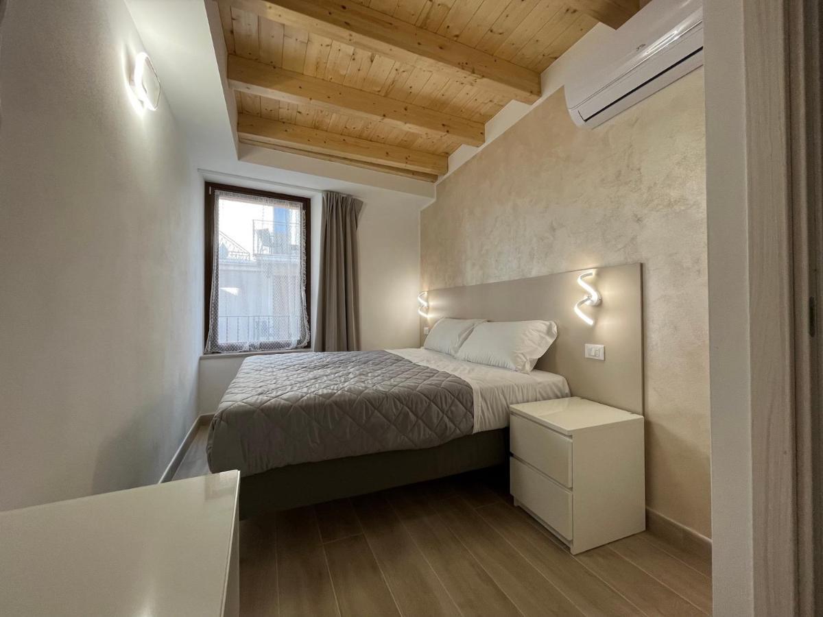 Anfite Apartments Santa Maria Desenzano del Garda Esterno foto