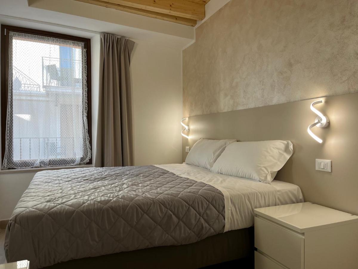 Anfite Apartments Santa Maria Desenzano del Garda Esterno foto