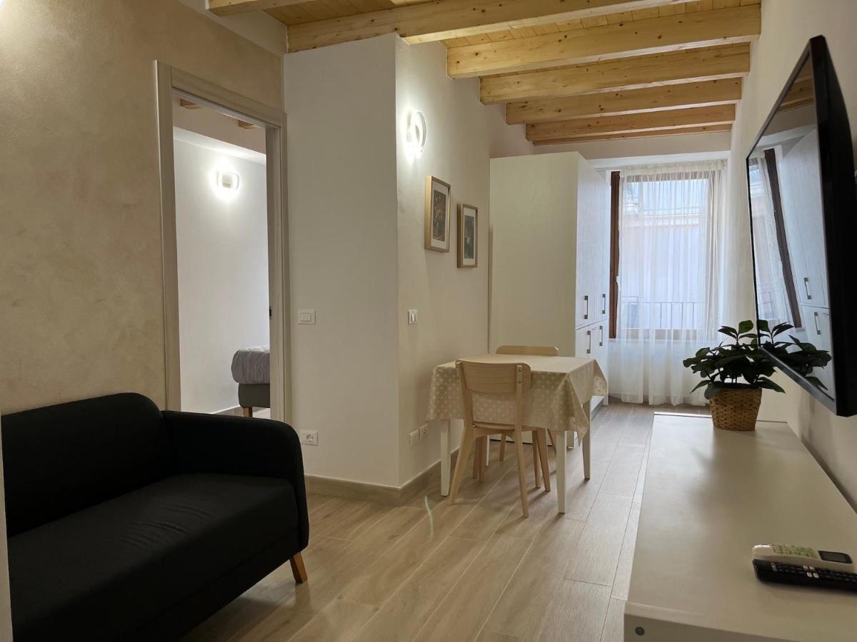 Anfite Apartments Santa Maria Desenzano del Garda Esterno foto
