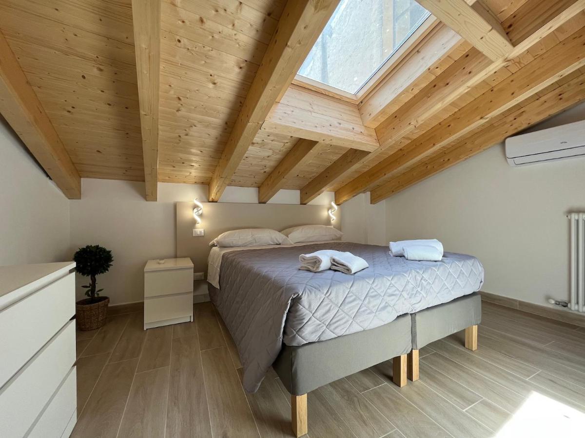 Anfite Apartments Santa Maria Desenzano del Garda Esterno foto
